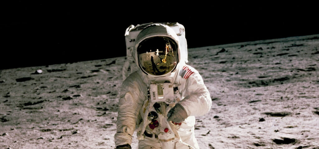 SpaceX Rocket Stage Expected to Hit the Moon in August 2026